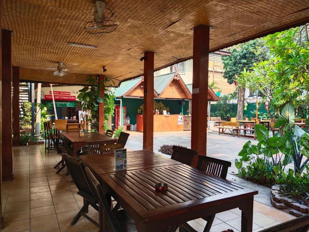 The Shire Guesthouse Чиангмай Экстерьер фото